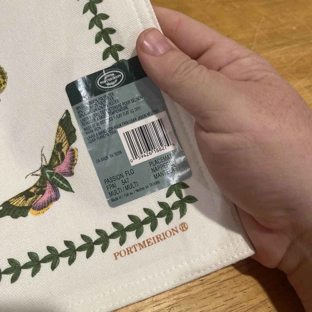 Portmeirion Botanic Garden Blue Passion Flower Placemat‎ 18x13 Cotton Blend NEW
